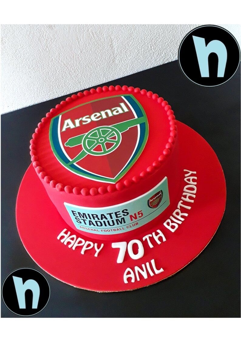 Arsenal themed cake