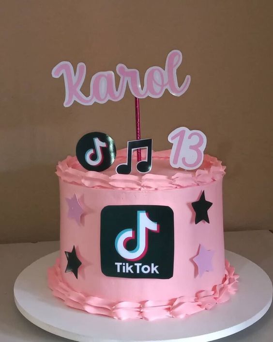 TikTok Cake 2