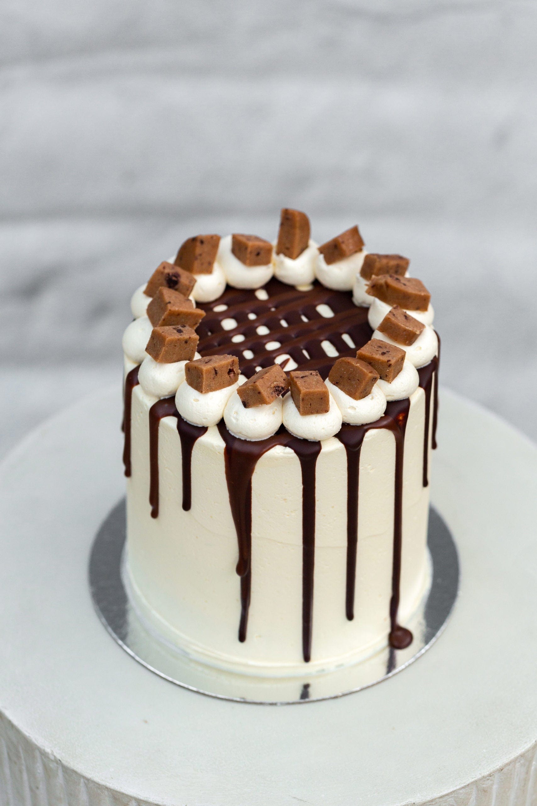 COOKIE DOUGH BIRTHDAY CAKE | THE BEST BIRTHDAY GIFT ORDER CAKE ONLINE