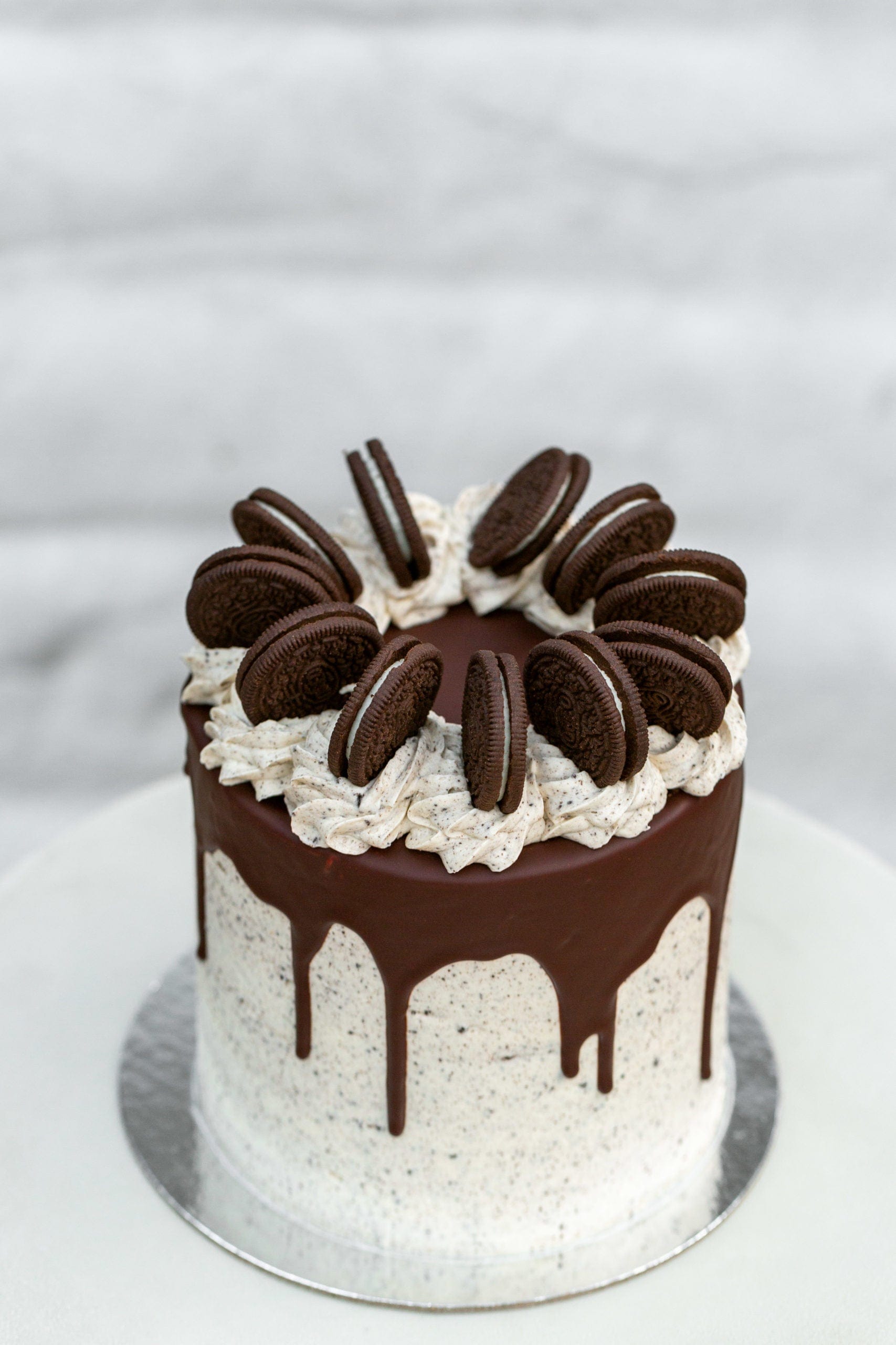 COOKIES & CREME BIRTHDAY CAKE