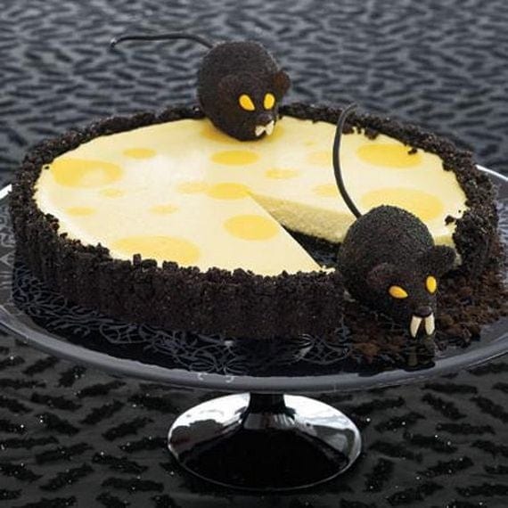 Halloween Black Rat Cake