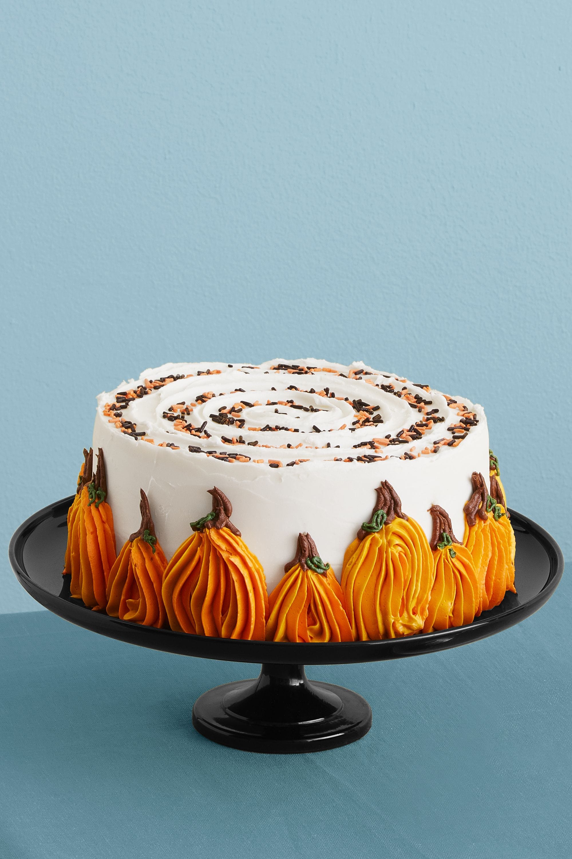 HalloweenPumpkin side Cake