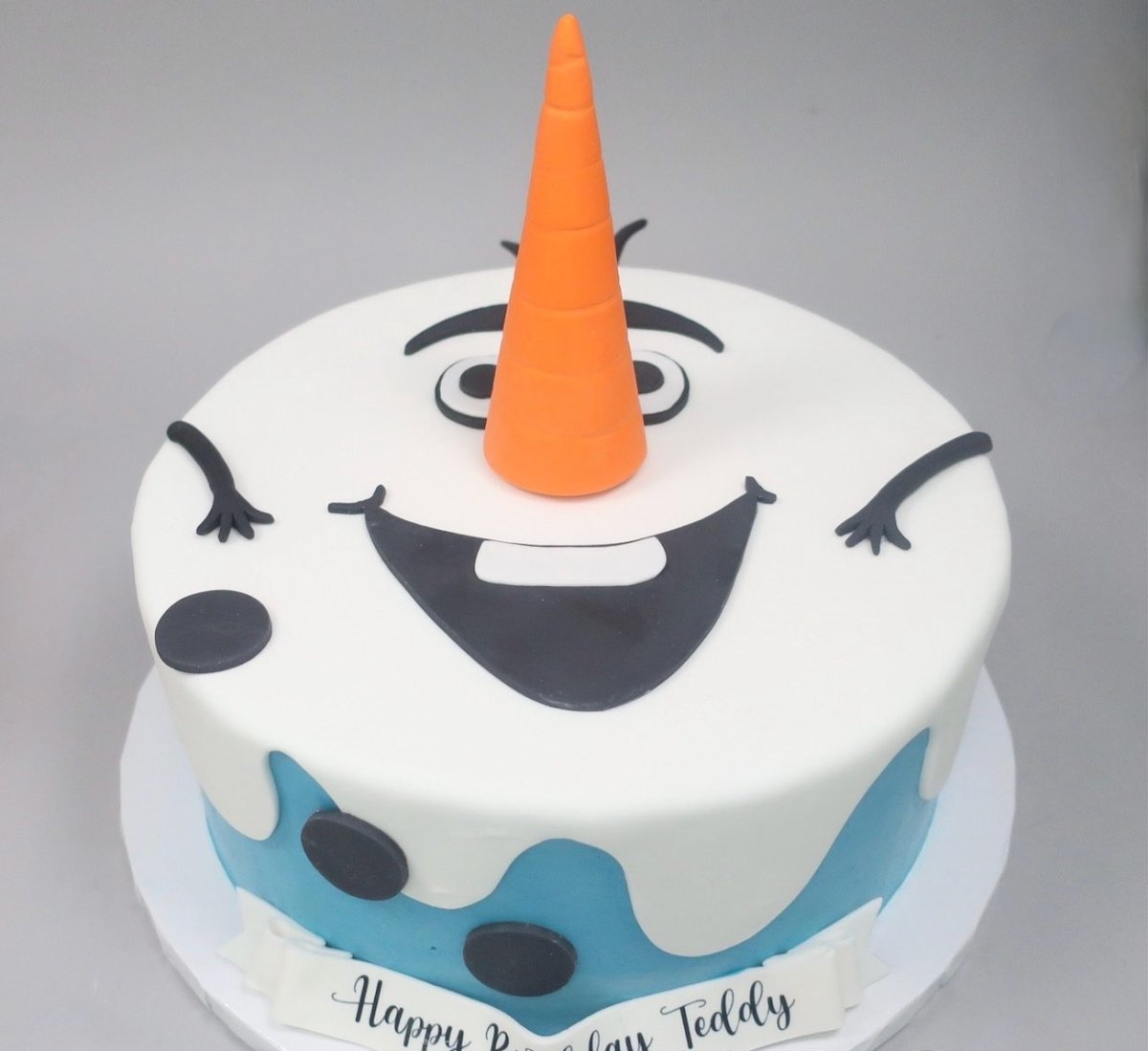 Olaf with 3D Nose Cake DISNEY