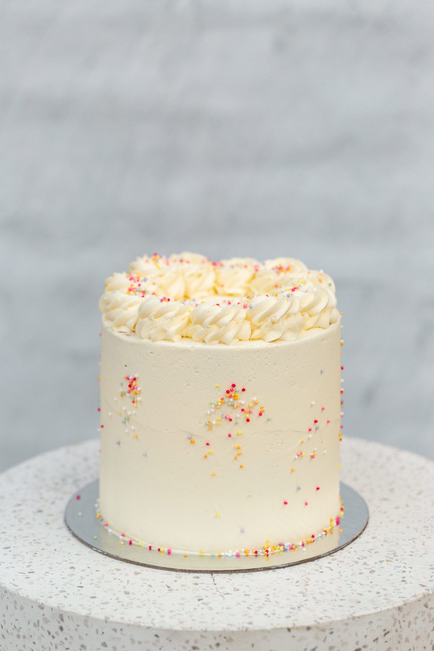 VANILLA  BIRTHDAY CAKE